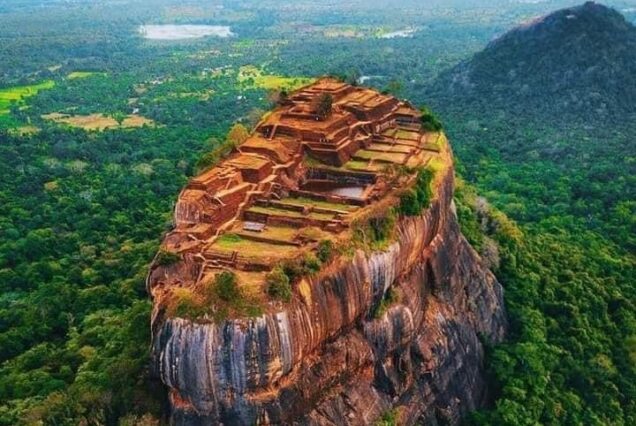 ELLA NUWARAELIYA AMBULUWAWA SIGIRIYA  (2 Days / 1 Night)